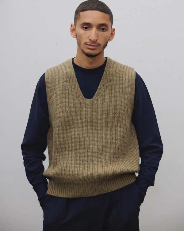 A R C KNITTING VEST - KHAKI