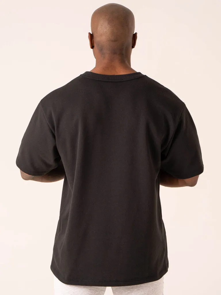 Throwback Oversized Fleece T-Shirt - Black