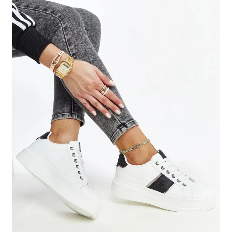 White and black sneakers with a thick Finestra sole